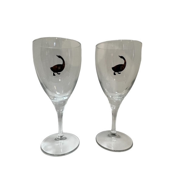 Goose Island Stemmed Beer Glasses - Picture 3 of 5